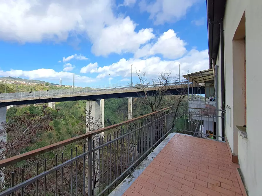 Immagine 11 di Appartamento in vendita  in via Francesco Acri a Catanzaro