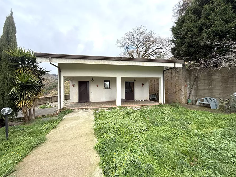 Immagine 7 di Villa in vendita  in via Codella a Amato