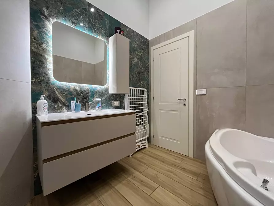 Immagine 8 di Appartamento in vendita  in Corso Giuseppe Mazzini 235 a Catanzaro