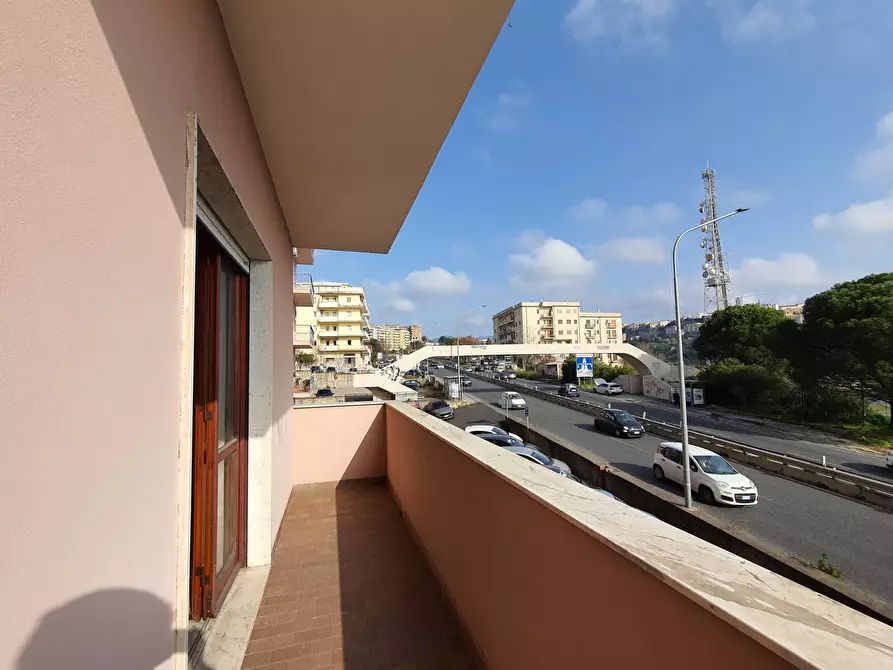 Immagine 5 di Appartamento in vendita  in viale Vincenzo De Filippis a Catanzaro