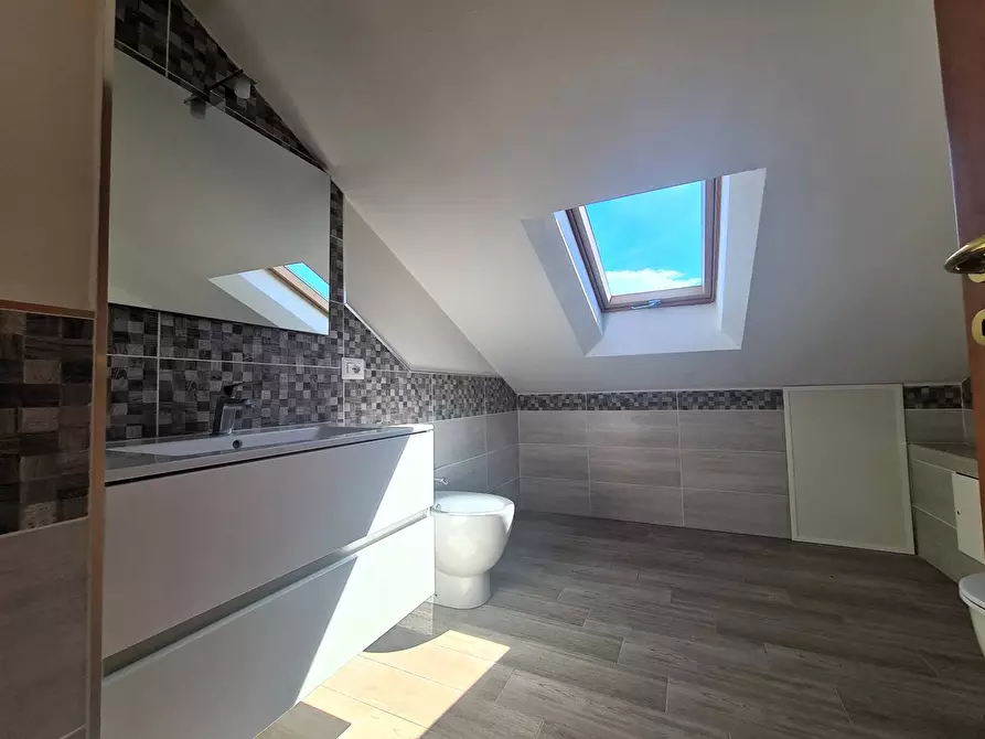 Immagine 10 di Appartamento in vendita  in via Martiri di Cefalonia a Catanzaro