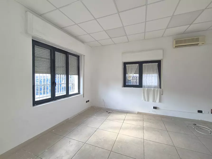 Immagine 2 di Negozio in affitto  in viale Emilia a Catanzaro