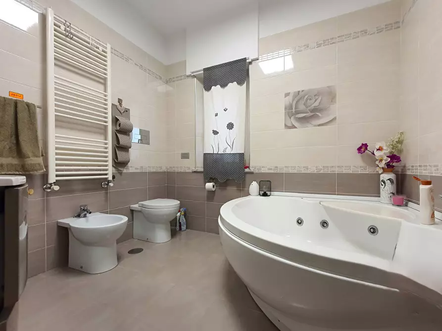 Immagine 10 di Appartamento in affitto  in via Domenico Marincola Pistoia a Catanzaro