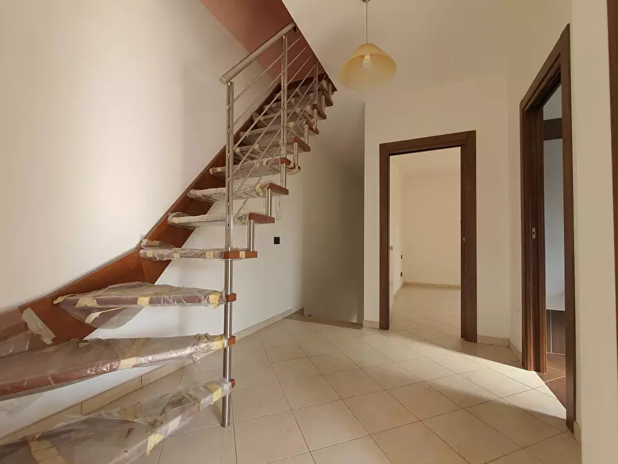 Immagine 24 di Villetta a schiera in vendita  in Via Padre Pietro da Settingiano a Amato