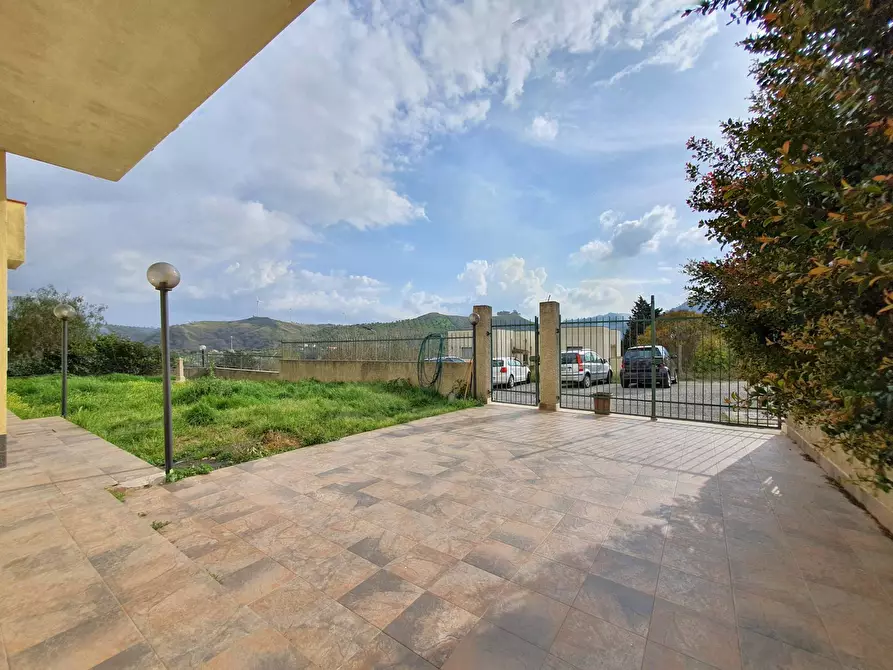 Immagine 36 di Villetta a schiera in vendita  in Via Padre Pietro da Settingiano a Amato