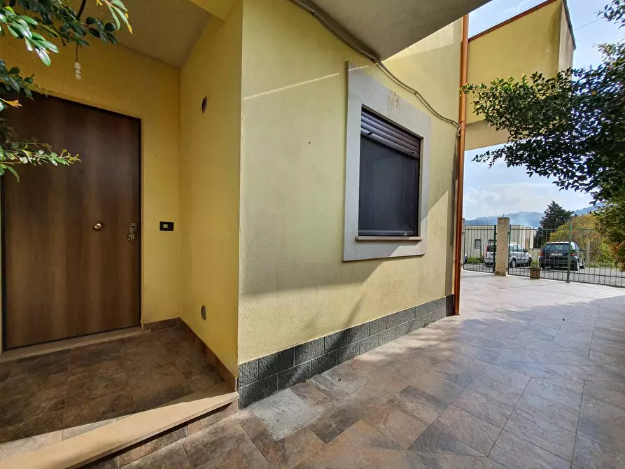 Immagine 32 di Villetta a schiera in vendita  in Via Padre Pietro da Settingiano a Amato