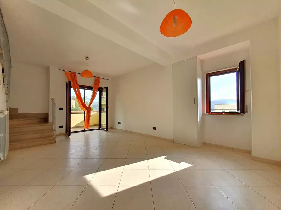 Immagine 2 di Villetta a schiera in vendita  in Via Padre Pietro da Settingiano a Amato