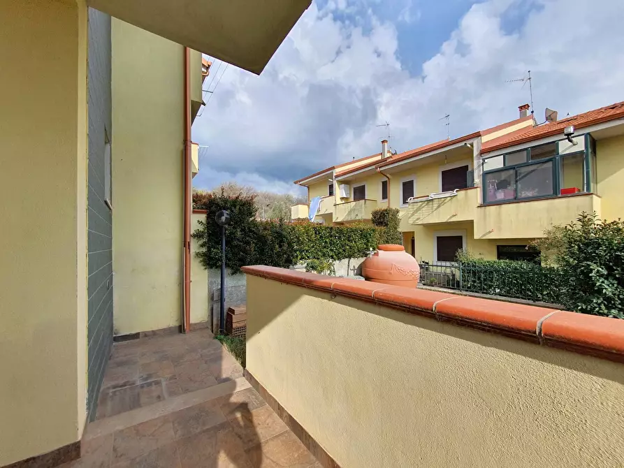 Immagine 4 di Villetta a schiera in vendita  in Via Padre Pietro da Settingiano a Amato