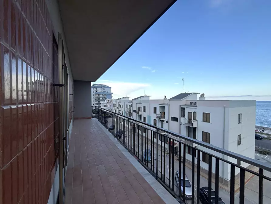 Immagine 5 di Appartamento in vendita  in via F. Caracciolo a Catanzaro