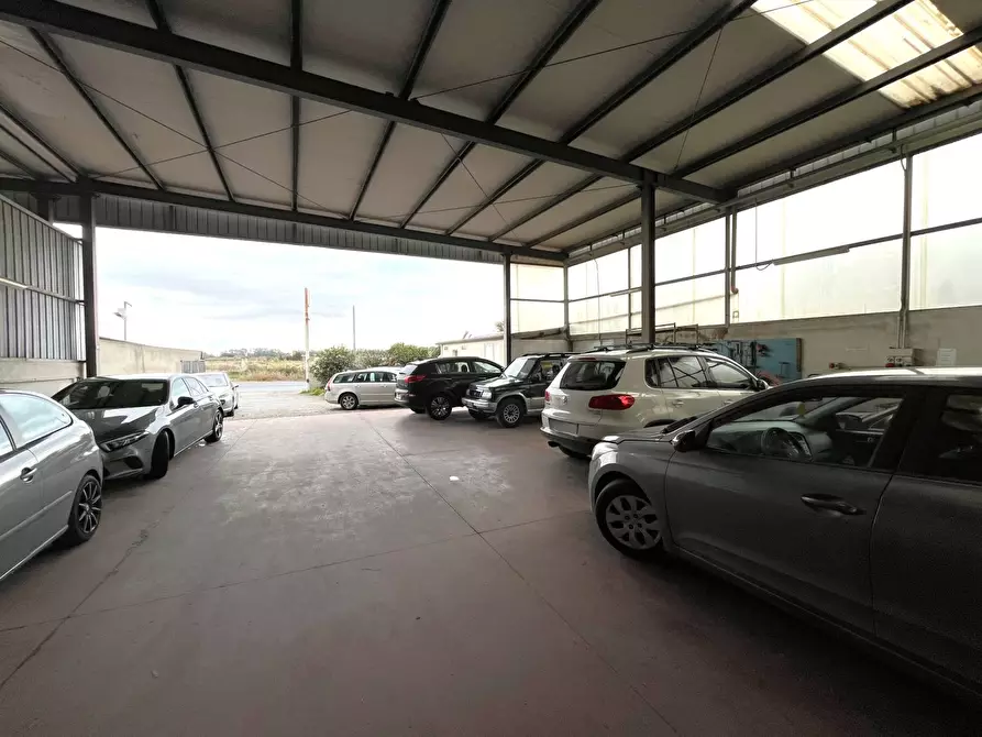 Immagine 10 di Capannone industriale in affitto  in Strada Statale 106 Jonica a Catanzaro