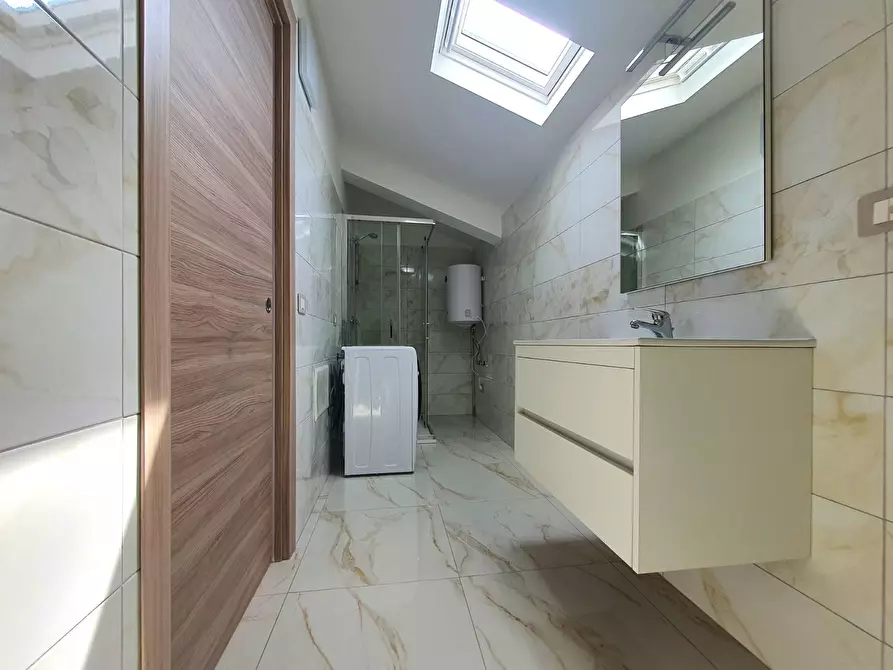 Immagine 10 di Appartamento in affitto  in Corso Giuseppe Mazzini a Catanzaro