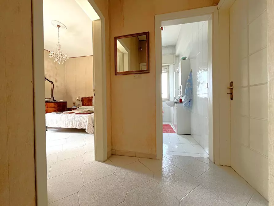 Immagine 15 di Appartamento in vendita  in viale Crotone a Catanzaro