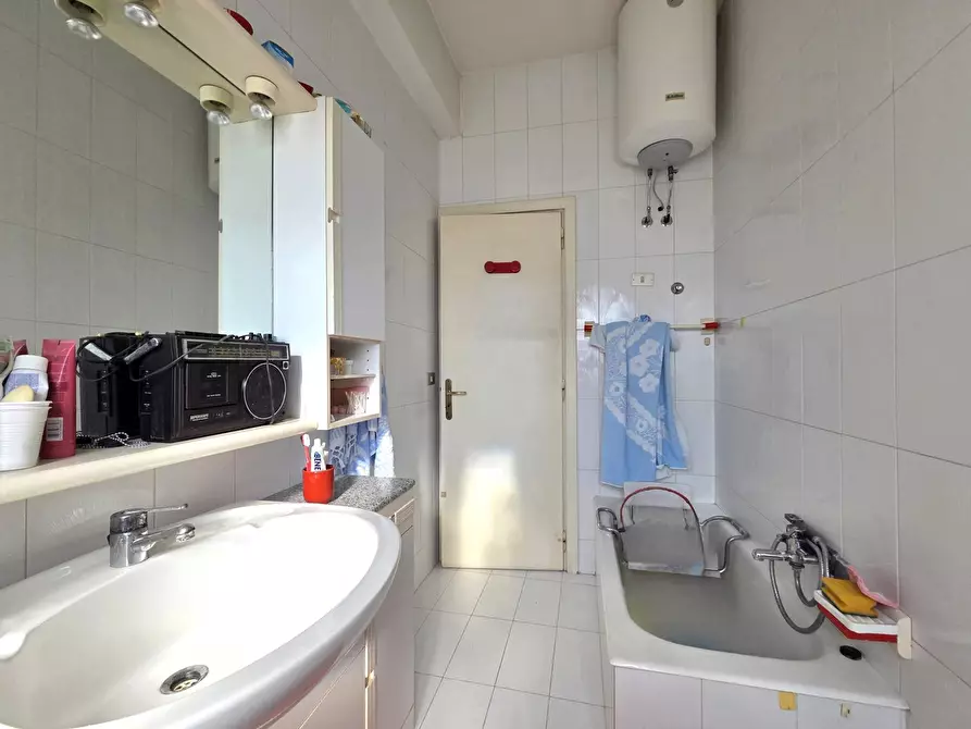 Immagine 19 di Appartamento in vendita  in viale Crotone a Catanzaro