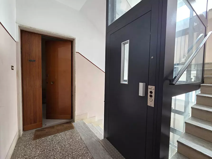 Immagine 23 di Appartamento in vendita  in viale Crotone a Catanzaro