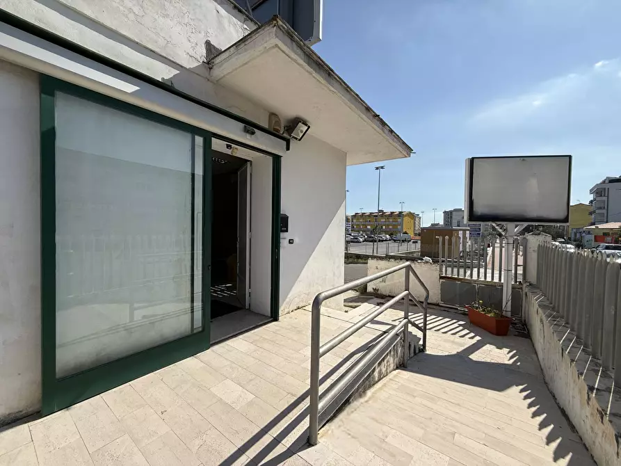 Immagine 4 di Palazzo in vendita  in viale Magna Grecia 215 a Catanzaro