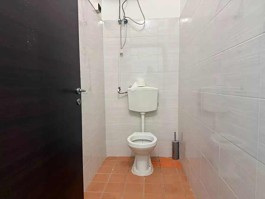 Immagine 19 di Palazzo in vendita  in viale Magna Grecia 215 a Catanzaro