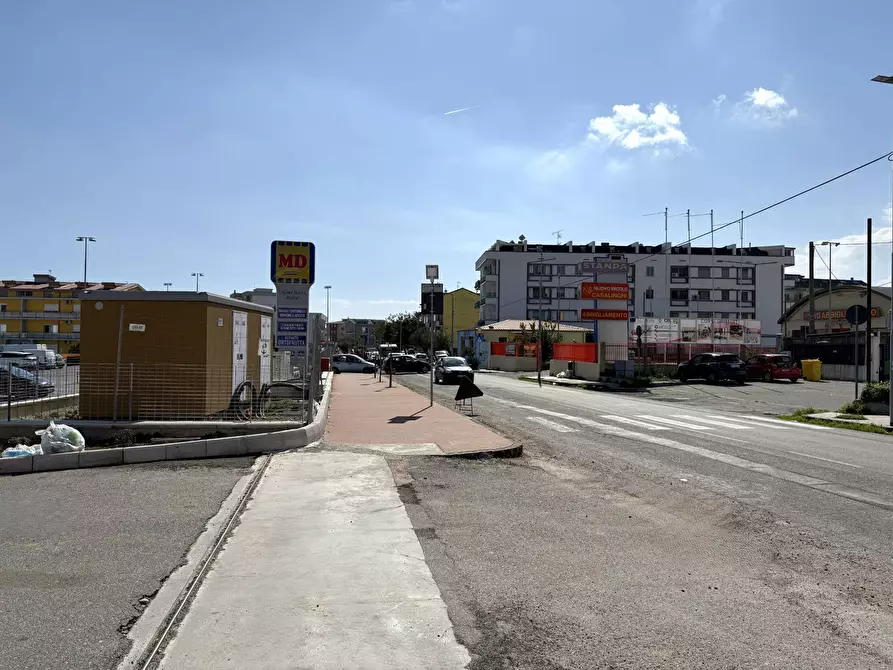 Immagine 26 di Palazzo in vendita  in viale Magna Grecia 215 a Catanzaro