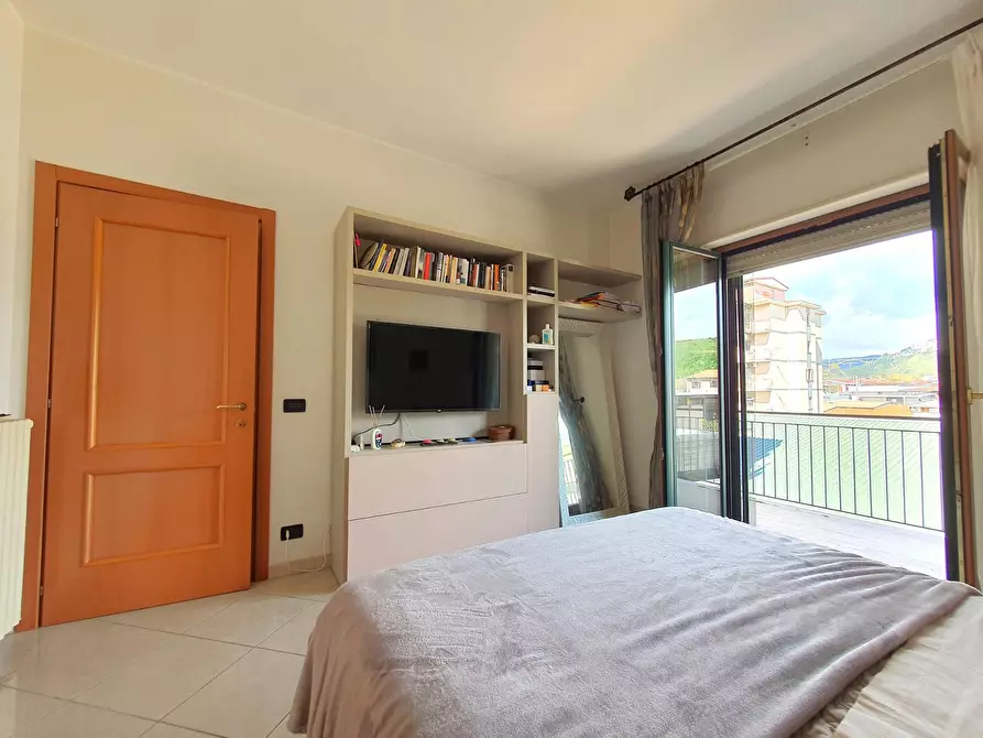 Immagine 14 di Appartamento in vendita  in via dei Conti Ruffo a Catanzaro