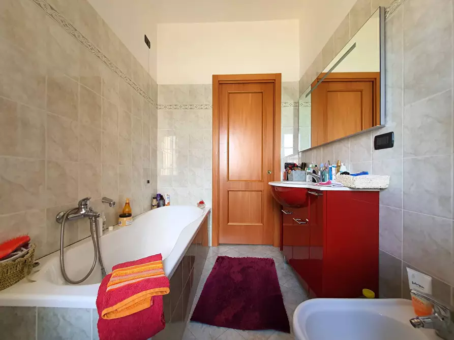 Immagine 17 di Appartamento in vendita  in via dei Conti Ruffo a Catanzaro