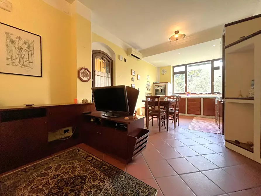 Immagine 8 di Casa semindipendente in vendita  in via dei Tulipani 32 a Catanzaro