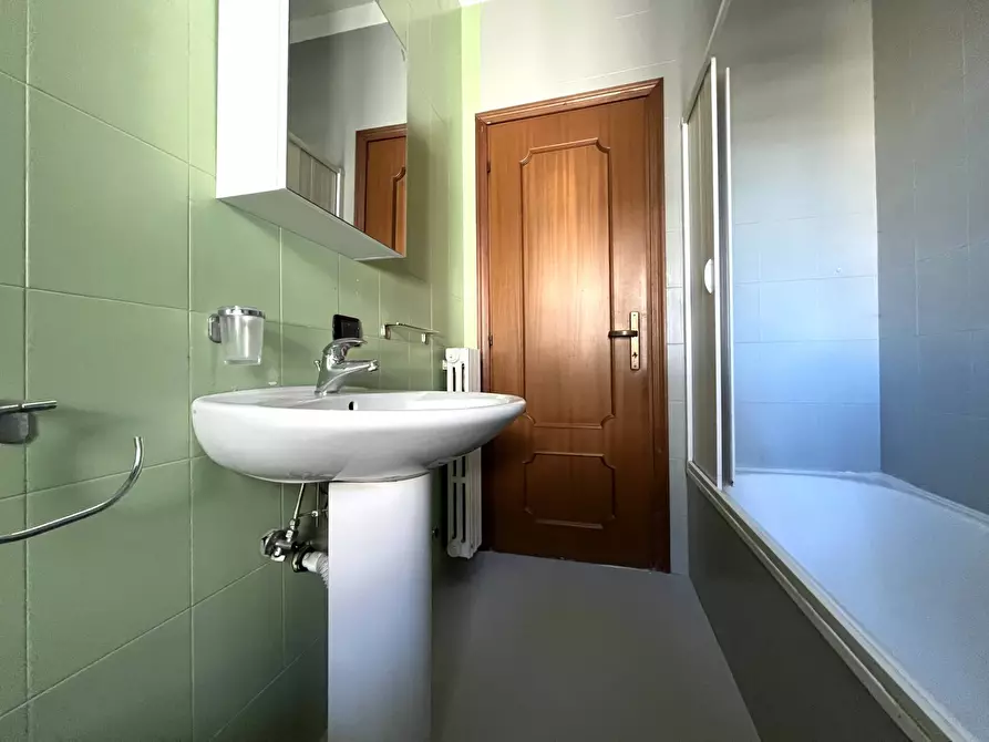 Immagine 11 di Appartamento in vendita  in via Sant'Elena a Catanzaro