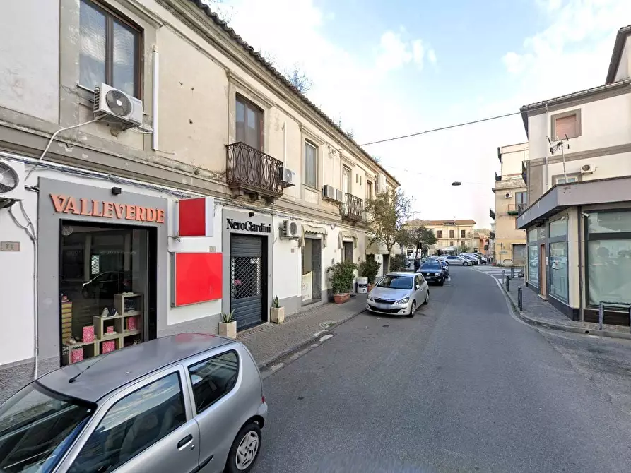 Immagine 5 di Negozio in affitto  in via Tommaso Gulli a Catanzaro