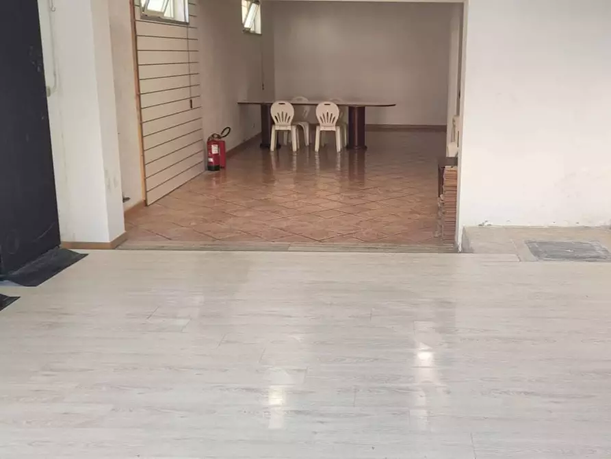Immagine 6 di Negozio in affitto  in Viale Crotone 202 a Catanzaro