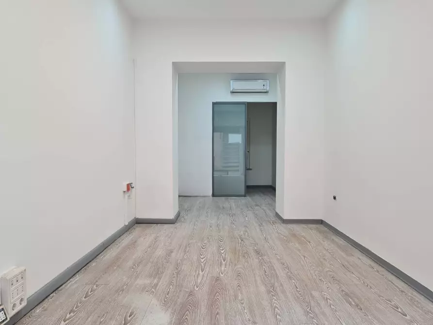 Immagine 2 di Negozio in affitto  in via Corace 14 a Catanzaro