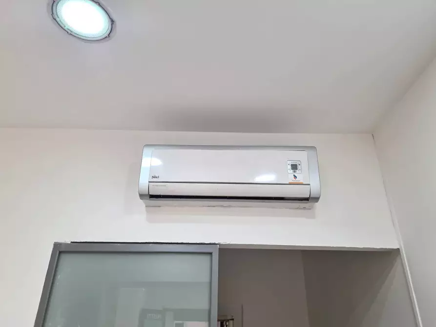 Immagine 3 di Negozio in affitto  in via Corace 14 a Catanzaro