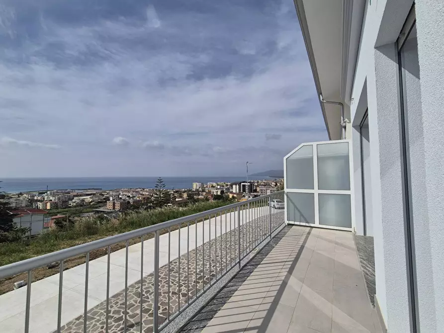 Immagine 3 di Appartamento in affitto  in Via Antonio Izzi De Falenta 14 a Catanzaro