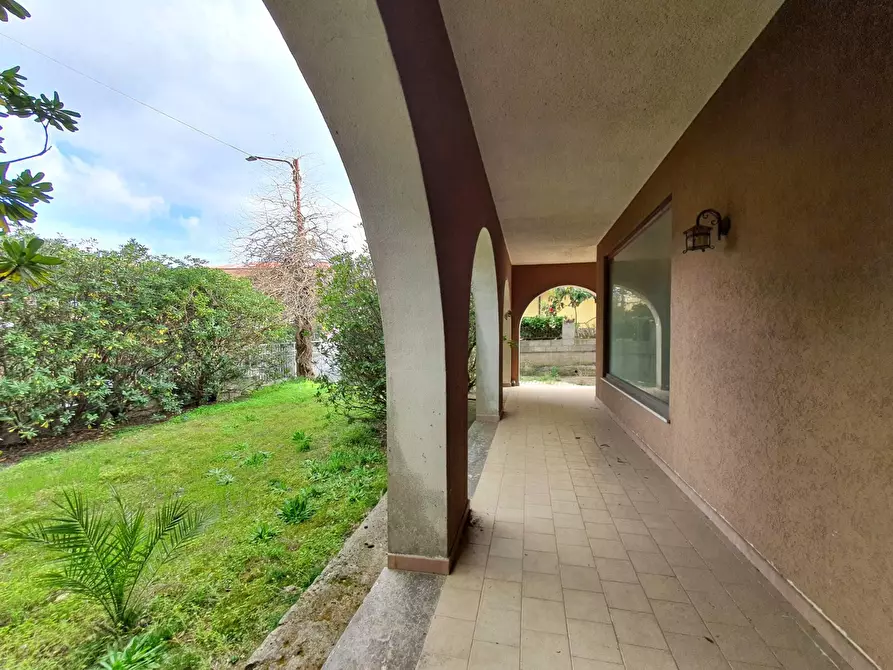 Immagine 7 di Villa in vendita  in Corso Bernardino Telesio 80 a Amato