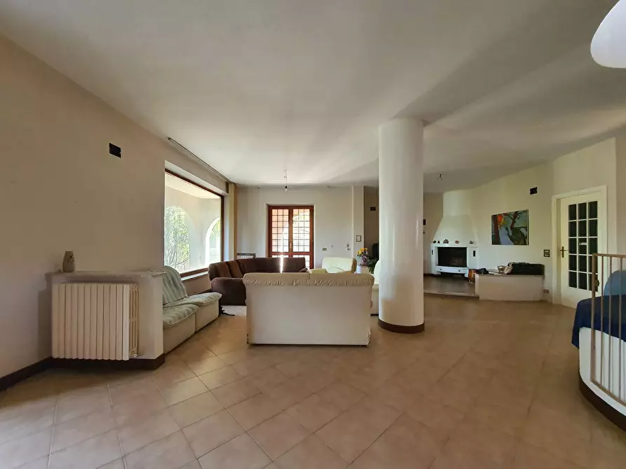 Immagine 9 di Villa in vendita  in Corso Bernardino Telesio 80 a Amato