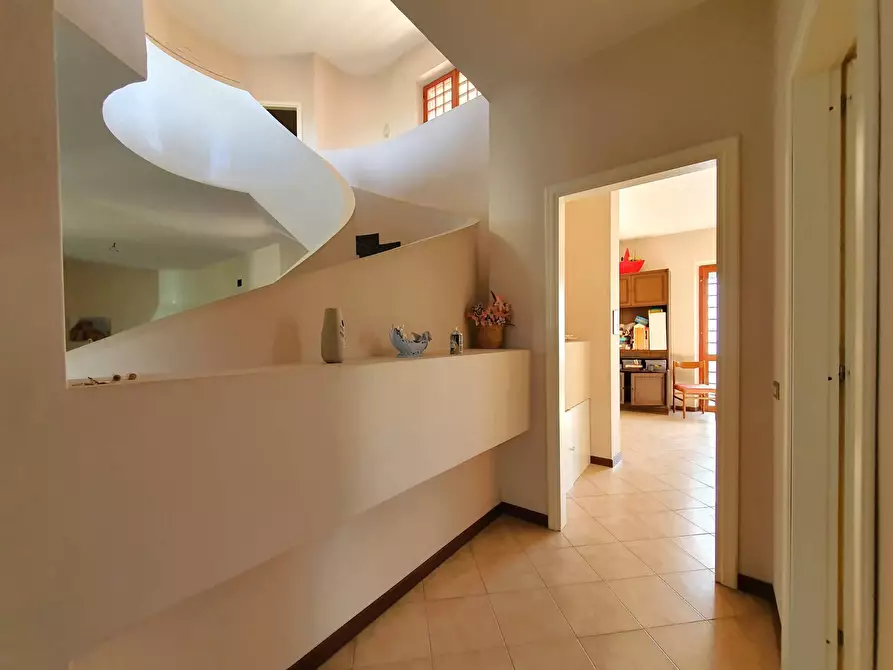 Immagine 11 di Villa in vendita  in Corso Bernardino Telesio 80 a Amato