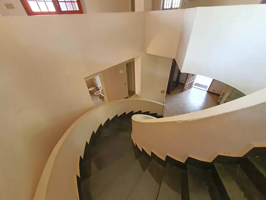 Immagine 14 di Villa in vendita  in Corso Bernardino Telesio 80 a Amato