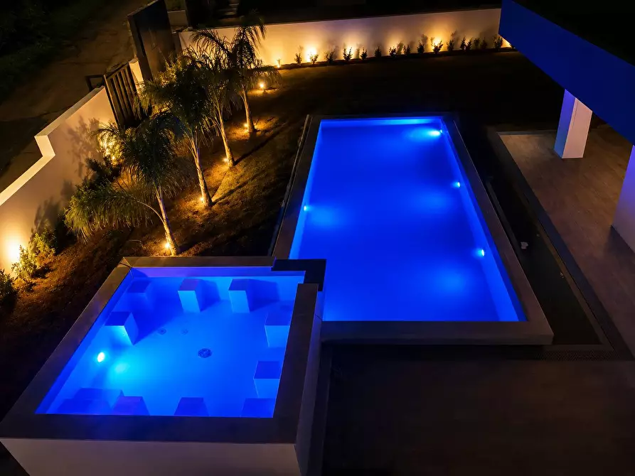 Immagine 5 di Villa in vendita  in via Formia 36 a Catanzaro