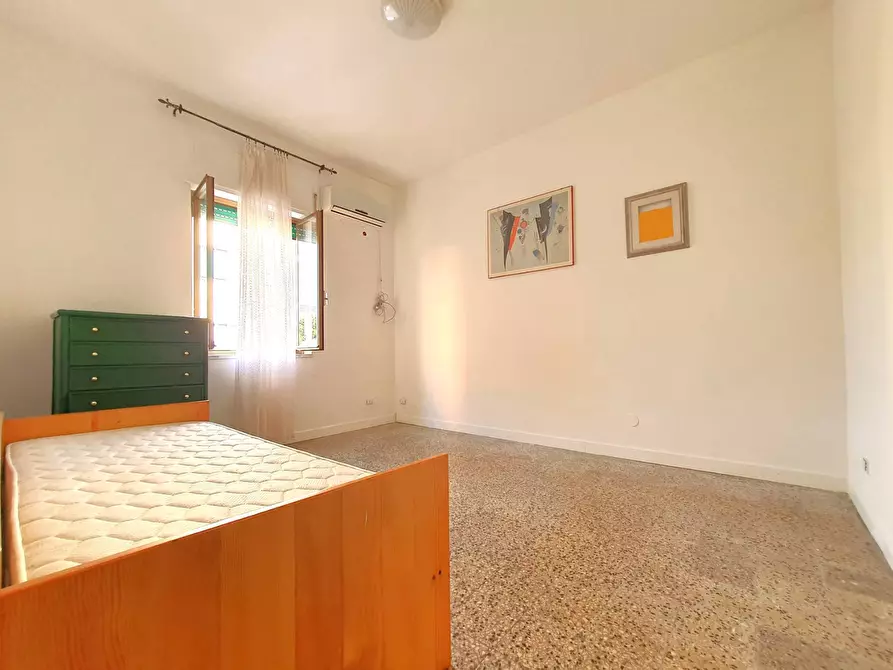 Immagine 7 di Appartamento in vendita  in via Andrea Fabiani a Catanzaro