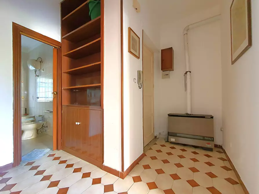 Immagine 12 di Appartamento in vendita  in via Andrea Fabiani a Catanzaro