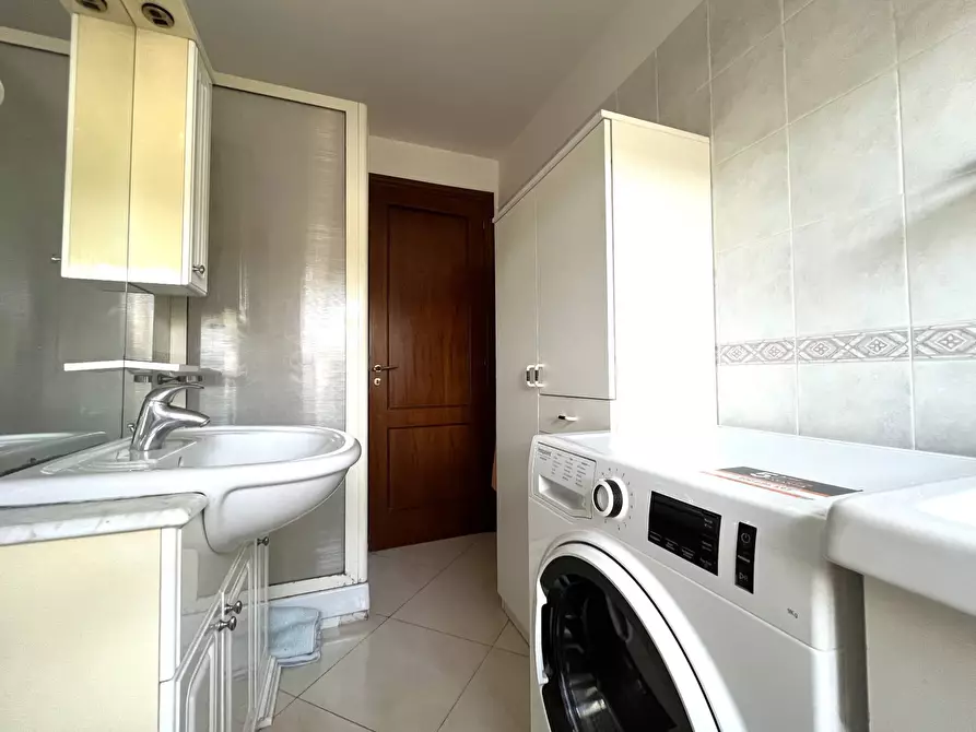 Immagine 12 di Appartamento in affitto  in Viale Crotone 147 a Catanzaro