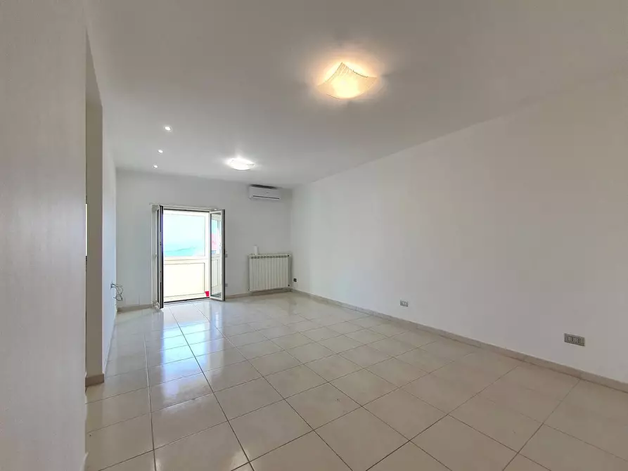 Immagine 1 di Appartamento in affitto  in via Domenico Marincola Pistoia a Catanzaro