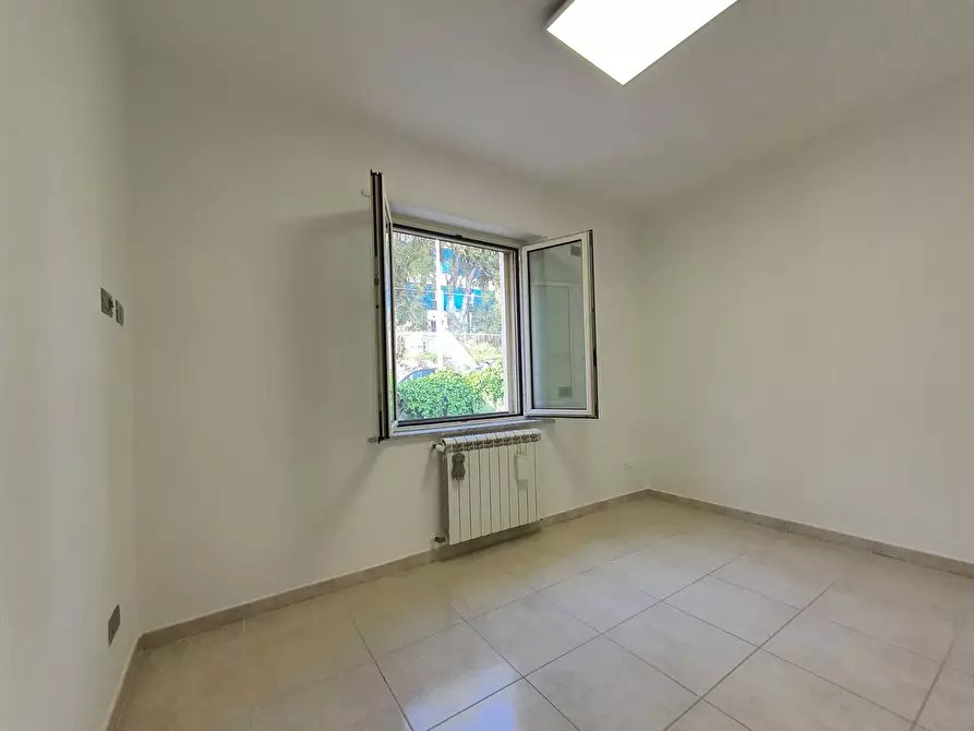 Immagine 11 di Appartamento in affitto  in via Domenico Marincola Pistoia a Catanzaro