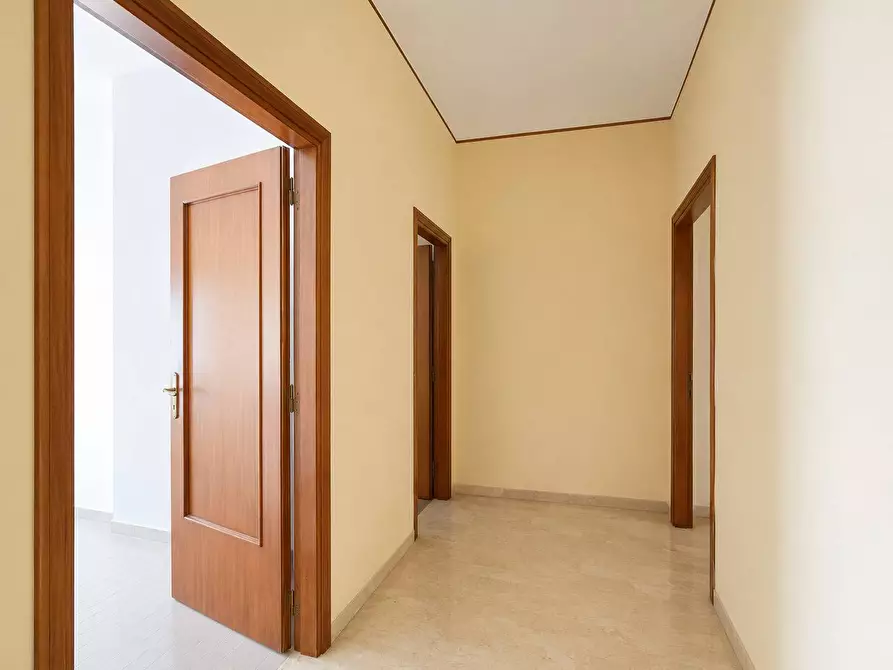 Immagine 9 di Appartamento in vendita  in via Madonna dei Cieli a Catanzaro