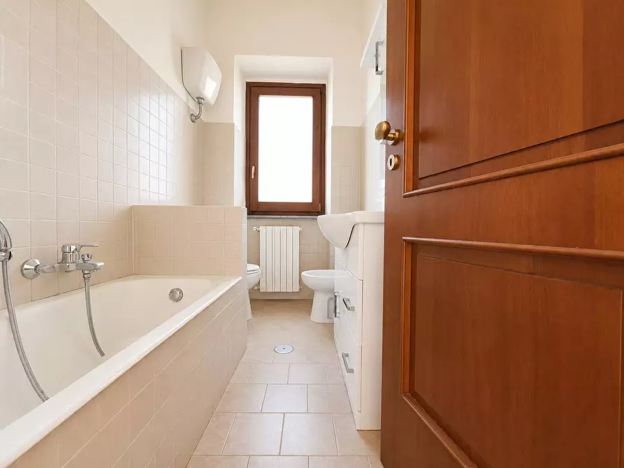 Immagine 10 di Casa indipendente in vendita  in Via Lombardia a Catanzaro