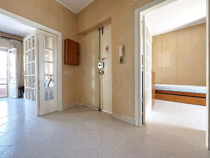 Immagine 19 di Appartamento in vendita  in viale Crotone a Catanzaro
