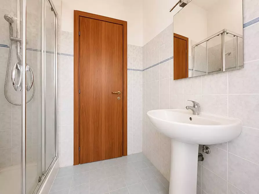 Immagine 13 di Appartamento in vendita  in via Sensales a Catanzaro