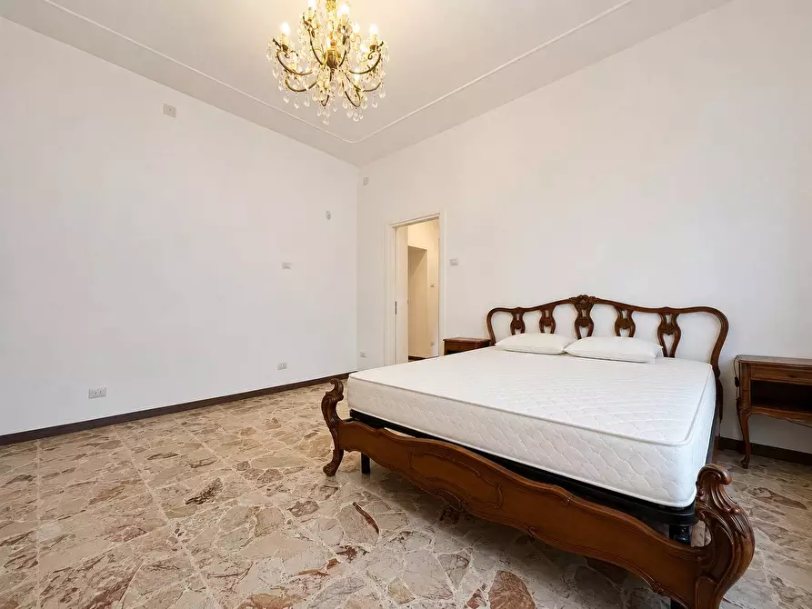 Immagine 19 di Villa in vendita  in Traversa via Trapani 45 a Catanzaro