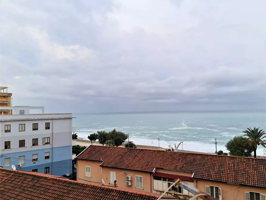 Immagine 1 di Camera in affitto  in via Reggio Calabria a Catanzaro