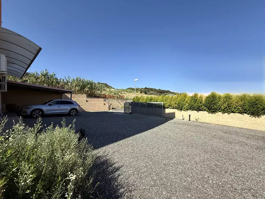 Immagine 13 di Ufficio in affitto  in via Milazzo a Catanzaro