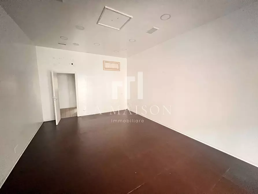 Immagine 3 di Locale commerciale in affitto  in Corso Vittorio Emanuele II 75 a Campobasso