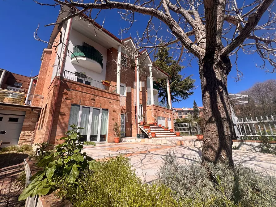 Immagine 16 di Villa in vendita  in Viale Mimosa 2 a Busso