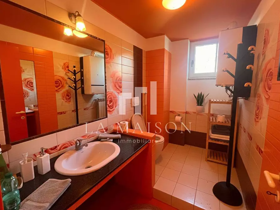 Immagine 5 di Villa in vendita  in Viale Mimosa 2 a Busso